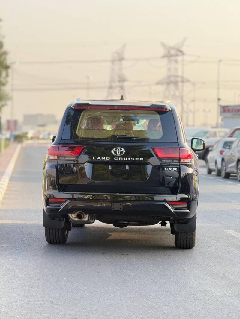 2026 Toyota Land Cruiser GXR thumbnail 2