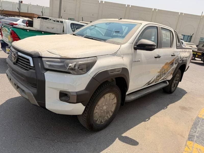 2026 Toyota Hilux ADVENTURE thumbnail 3