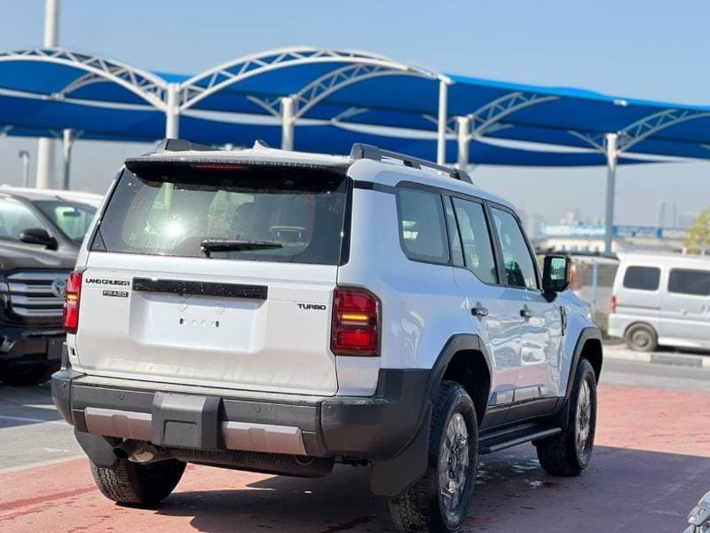 2026 Toyota Prado ADVENTURE thumbnail 4