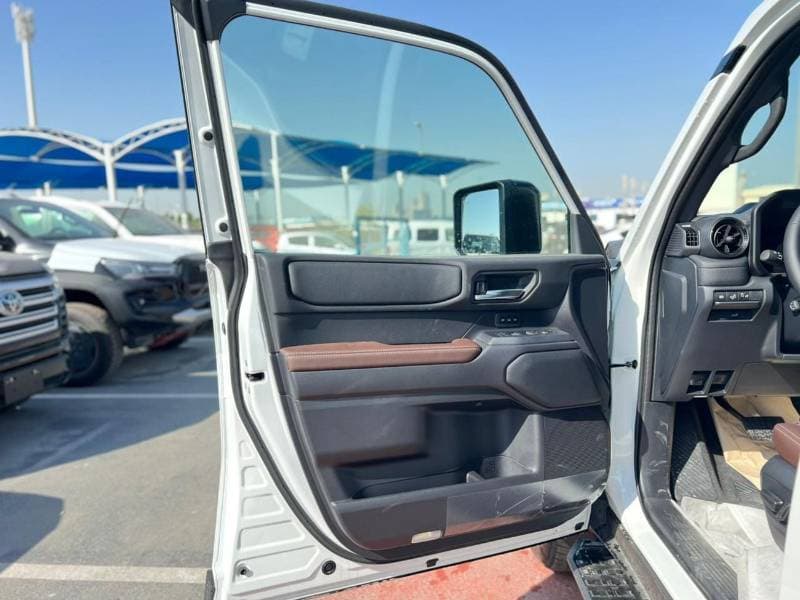 2026 Toyota Prado ADVENTURE thumbnail 8