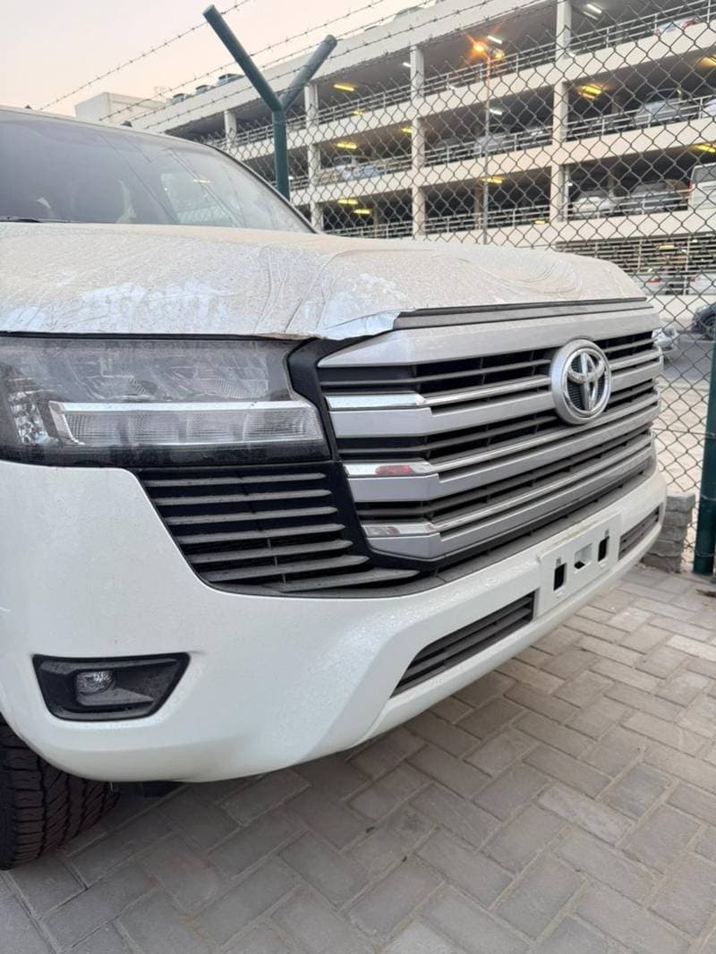 2026 Toyota Land Cruiser GXR thumbnail 7