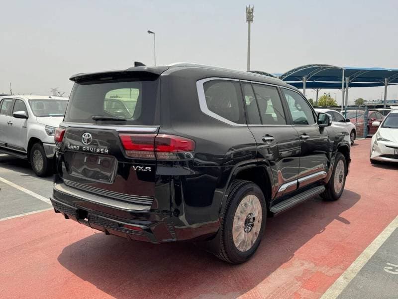 2026 Toyota Land Cruiser VXR thumbnail 6