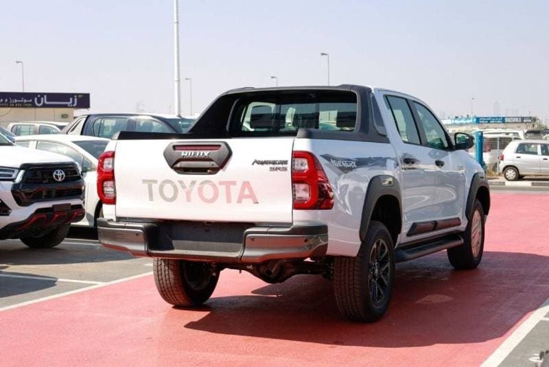 2026 Toyota Hilux ADVENTURE thumbnail 4