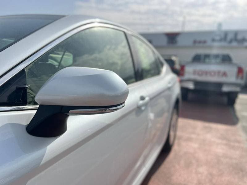2026 Toyota Camry GLE thumbnail 7