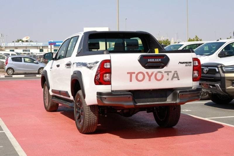 2026 Toyota Hilux ADVENTURE thumbnail 6