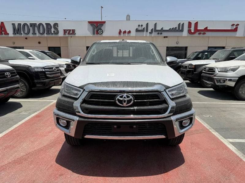2026 Toyota Hilux GLX thumbnail 2