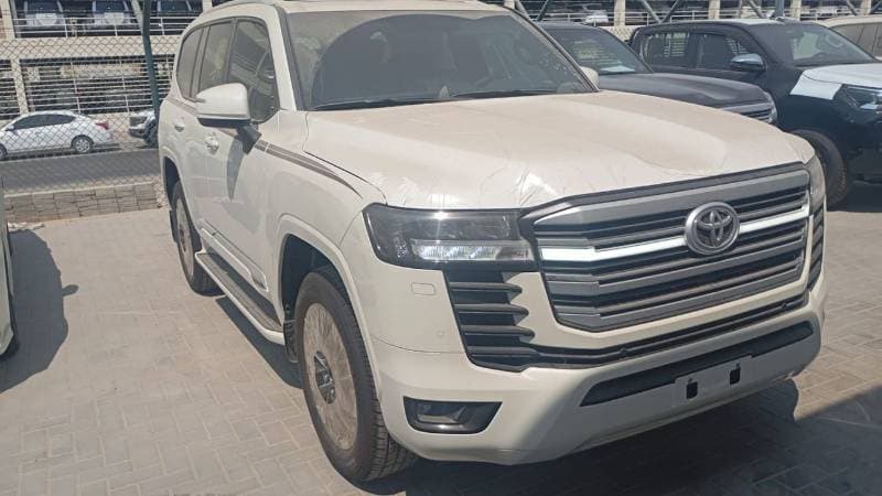 2026 Toyota Land Cruiser GXR thumbnail 2