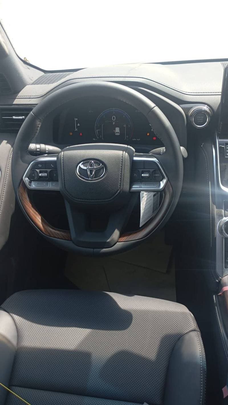 2026 Toyota Land Cruiser GXR thumbnail 8
