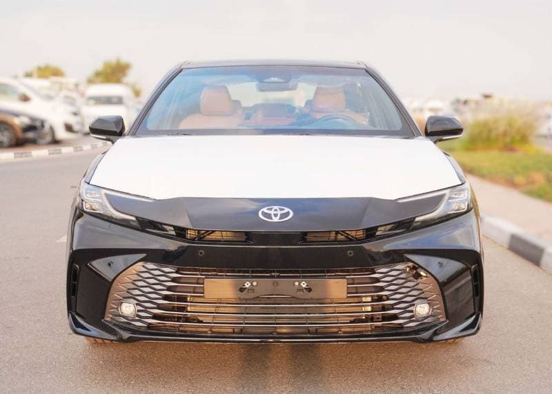 2025 Toyota Camry GLE thumbnail 2