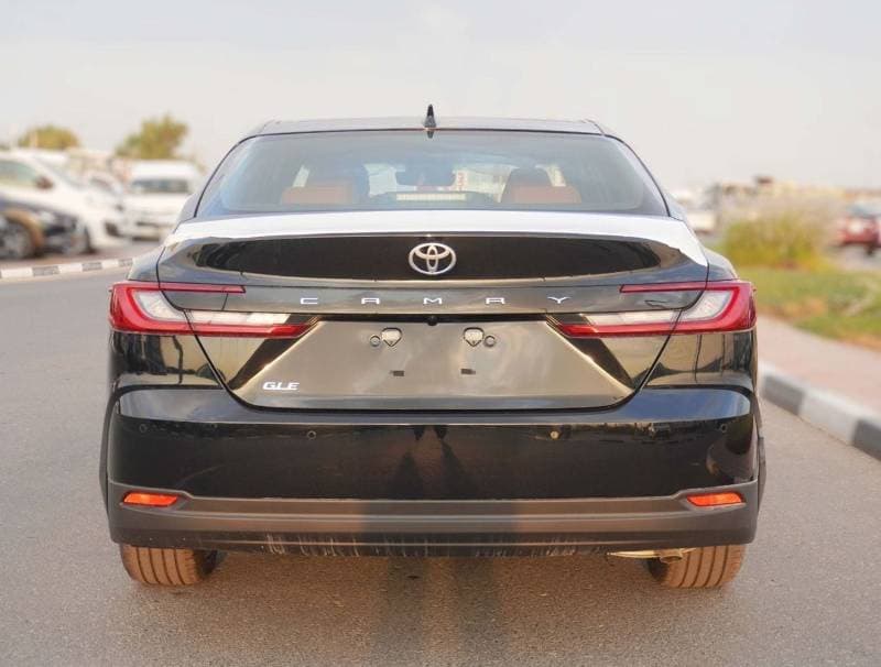 2025 Toyota Camry GLE thumbnail 4