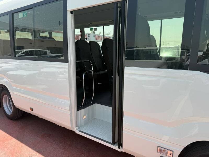 2025 Toyota Coaster thumbnail 6