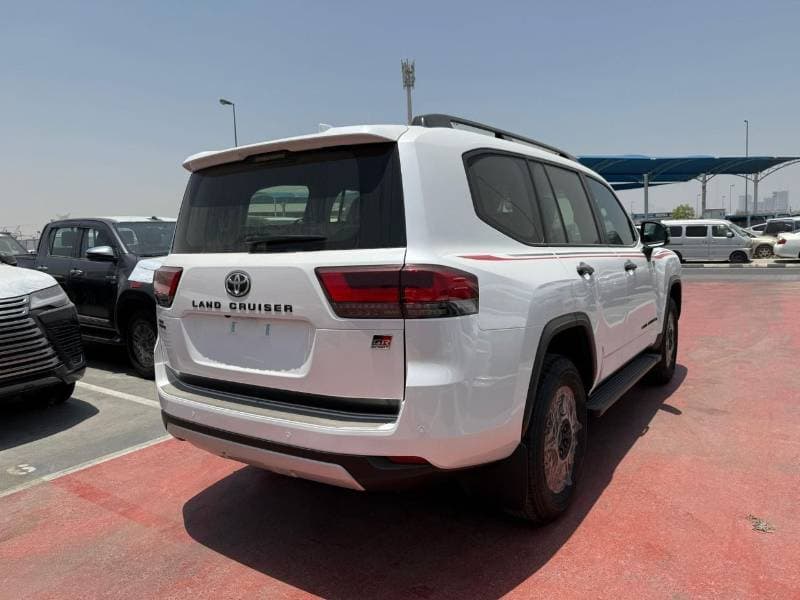 2026 Toyota Land Cruiser GR SPORT thumbnail 5