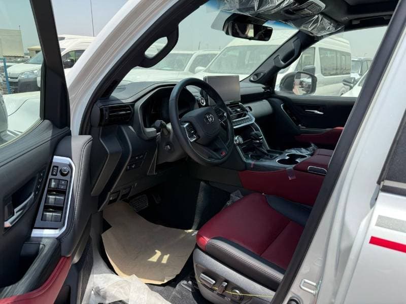 2026 Toyota Land Cruiser GR SPORT thumbnail 6