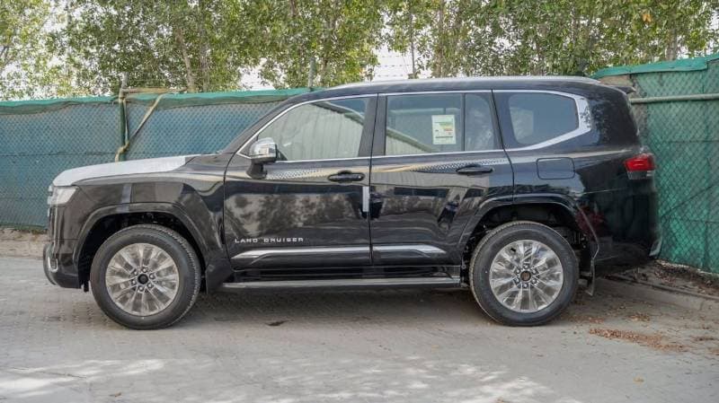 2026 Toyota Land Cruiser VX thumbnail 4