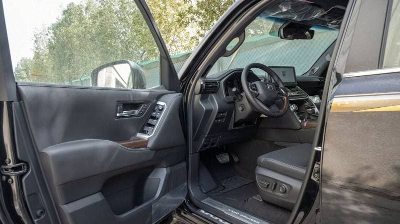 2026 Toyota Land Cruiser VX thumbnail 6