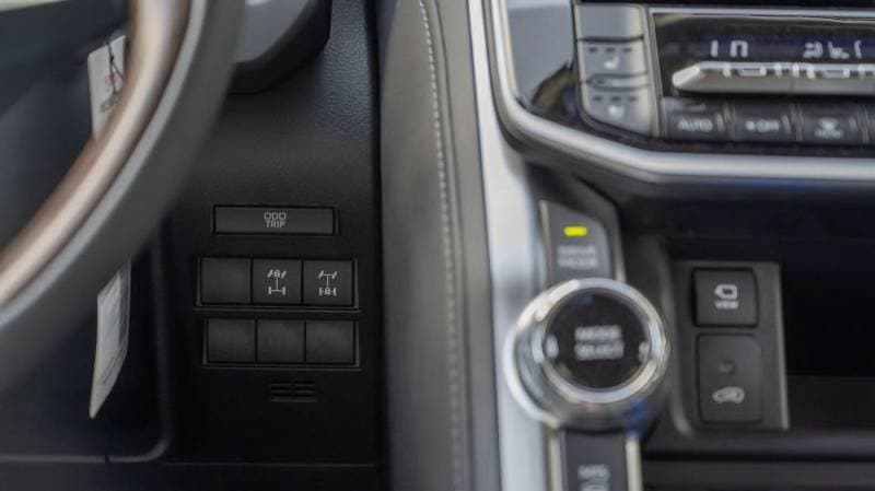 2026 Toyota Land Cruiser VX thumbnail 7