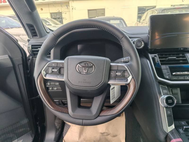 2026 Toyota Land Cruiser GXR thumbnail 5