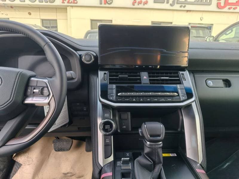 2026 Toyota Land Cruiser GXR thumbnail 6