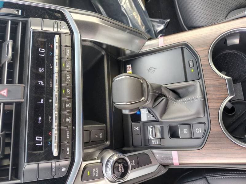 2026 Toyota Land Cruiser GXR thumbnail 8