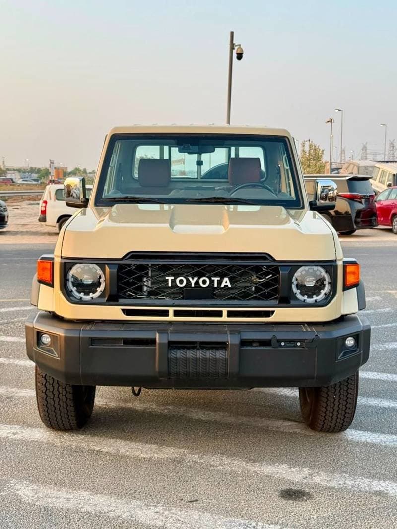 2026 Toyota Land Cruiser Pick Up thumbnail 2