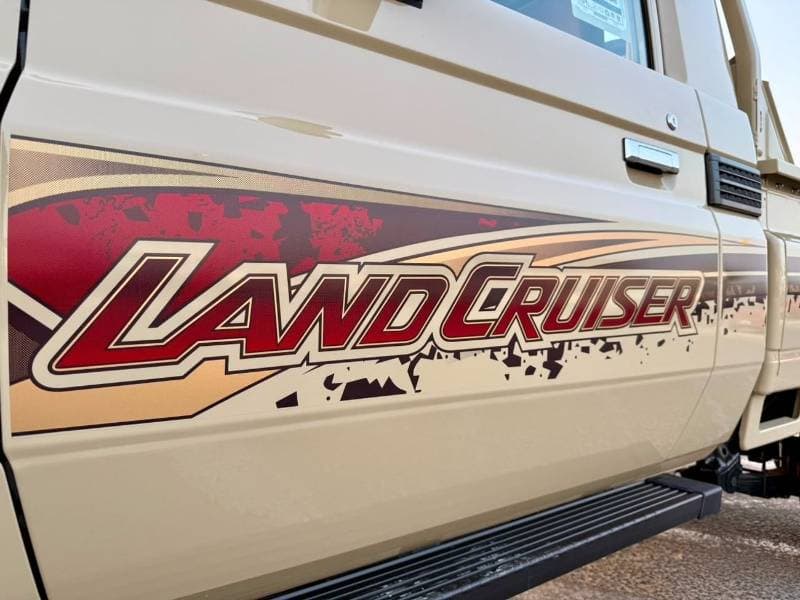 2026 Toyota Land Cruiser Pick Up thumbnail 7