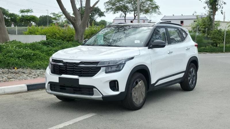 2025 Kia Seltos EX thumbnail 3