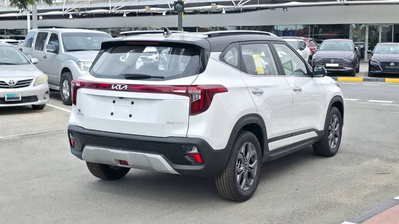 2025 Kia Seltos EX thumbnail 4