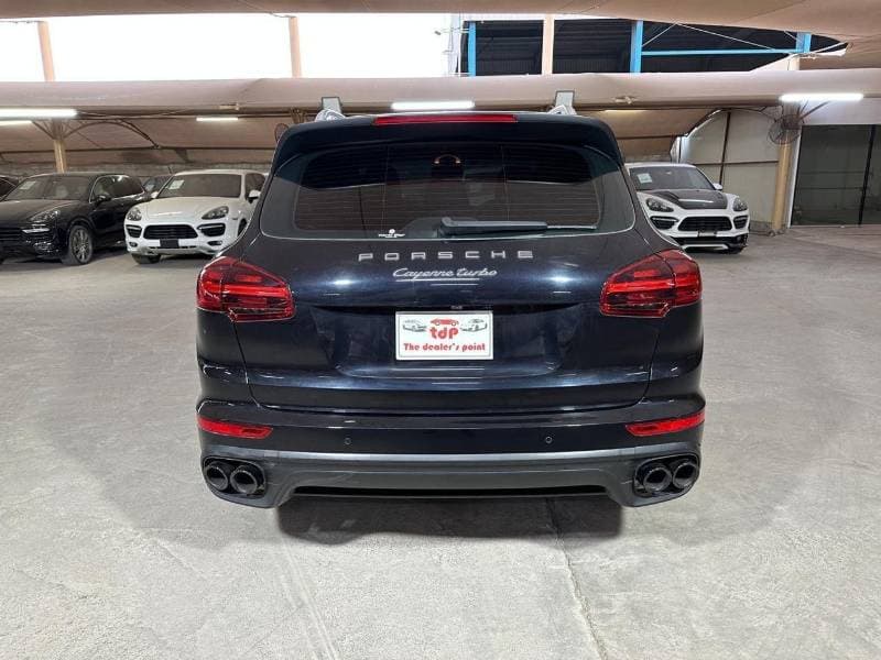 2015 Porsche Cayenne TURBO thumbnail 5