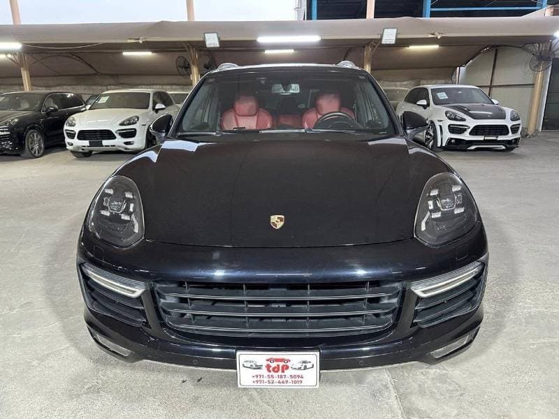 2015 Porsche Cayenne TURBO thumbnail 8