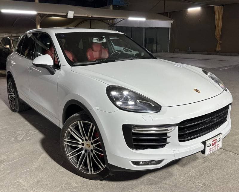 2016 Porsche Cayenne TURBO thumbnail 7