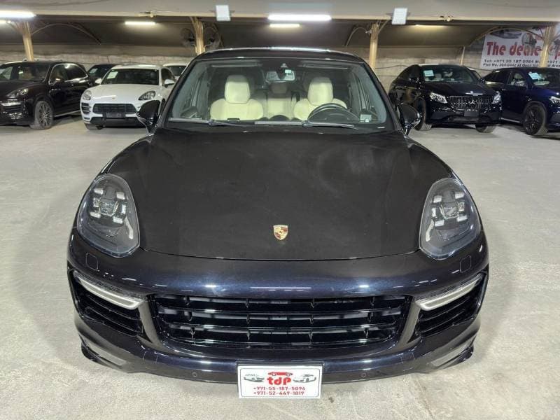 2016 Porsche Cayenne TURBO S thumbnail 8