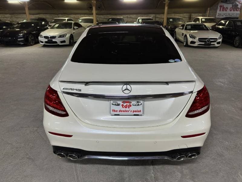 2017 Mercedes Benz E400 thumbnail 5