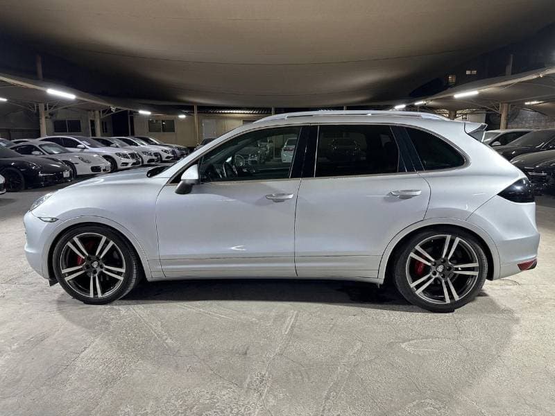 2011 Porsche Cayenne S thumbnail 3
