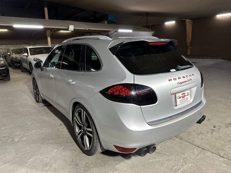 2011 Porsche Cayenne S thumbnail 4