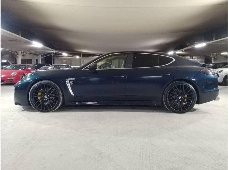 2010 Porsche Panamera S thumbnail 3