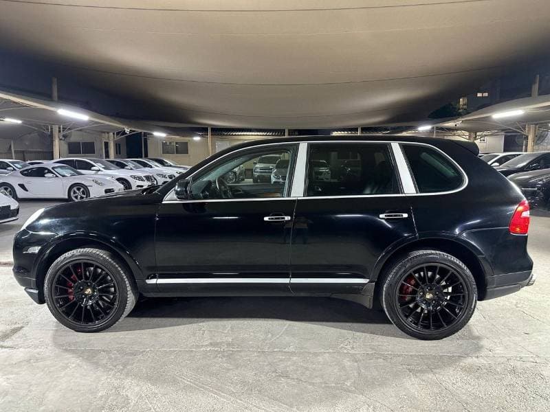 2009 Porsche Cayenne TURBO S thumbnail 3