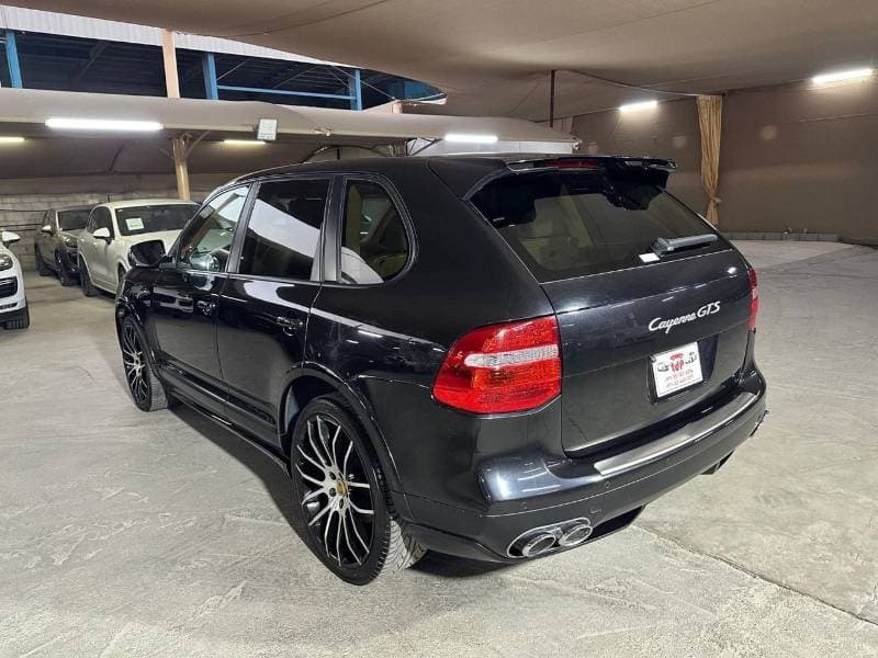 2009 Porsche Cayenne GTS thumbnail 4