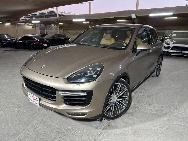2015 Porsche Cayenne TURBO
