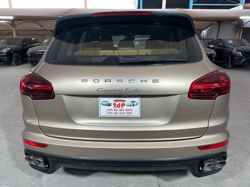 2015 Porsche Cayenne TURBO thumbnail 5