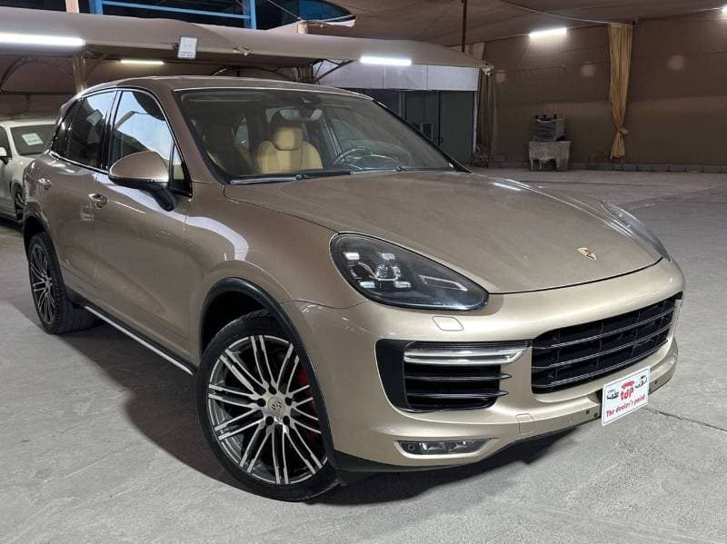 2015 Porsche Cayenne TURBO thumbnail 7
