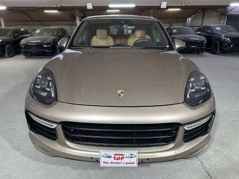 2015 Porsche Cayenne TURBO thumbnail 8