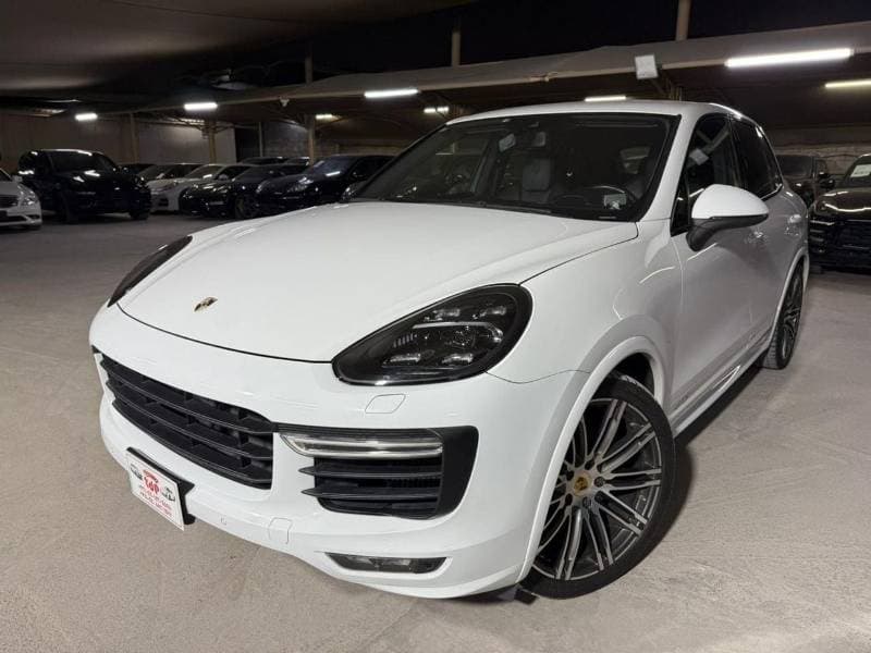 2016 Porsche Cayenne GTS