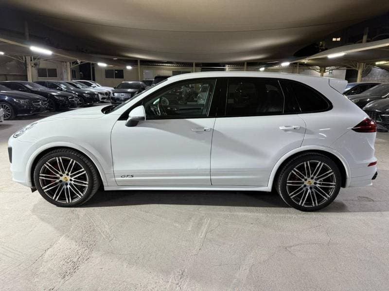 2016 Porsche Cayenne GTS thumbnail 3