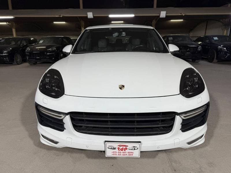 2016 Porsche Cayenne GTS thumbnail 8