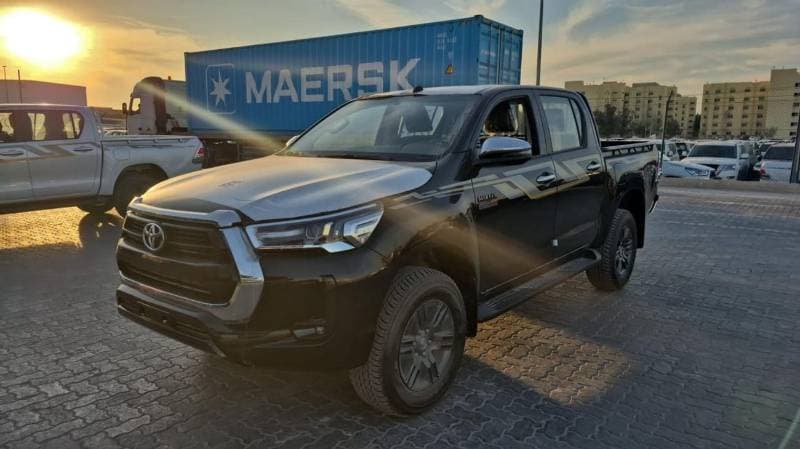 2026 Toyota Hilux SR5 thumbnail 3