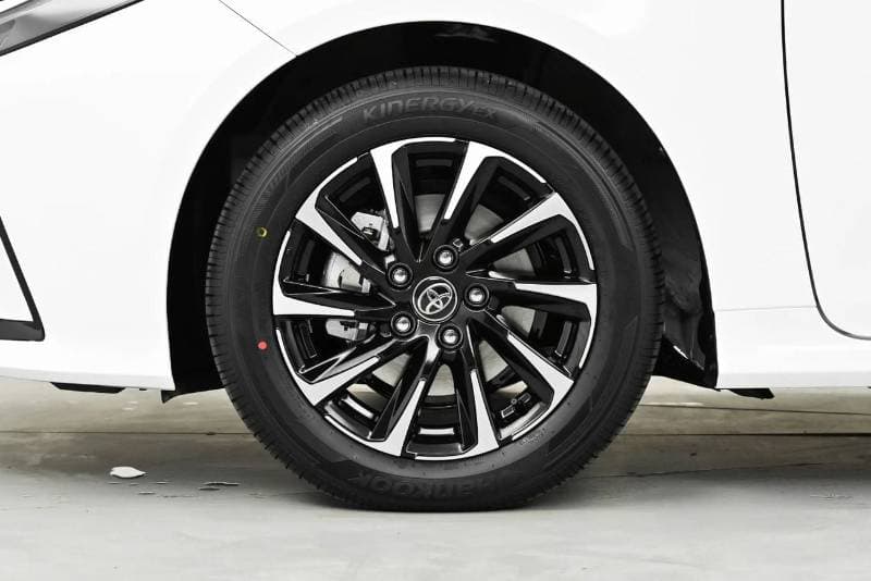 2025 Toyota Corolla XLI EXECUTIVE HEV thumbnail 8
