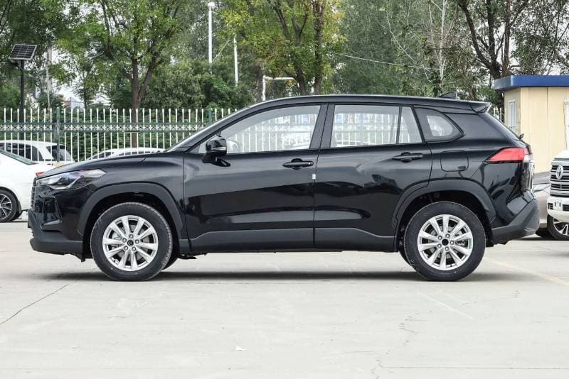 2026 Toyota Corolla Cross GLI thumbnail 5
