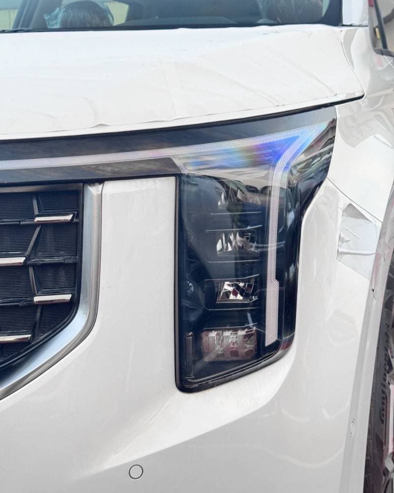 2027 Kia Carnival thumbnail 6