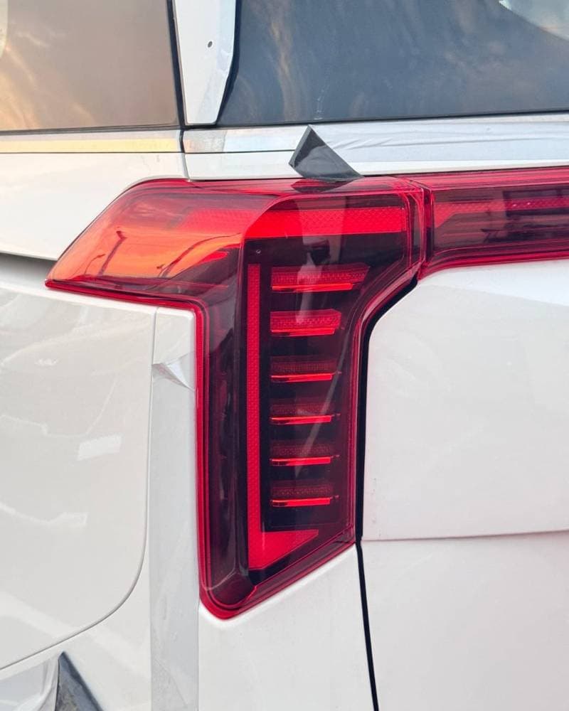 2027 Kia Carnival thumbnail 7