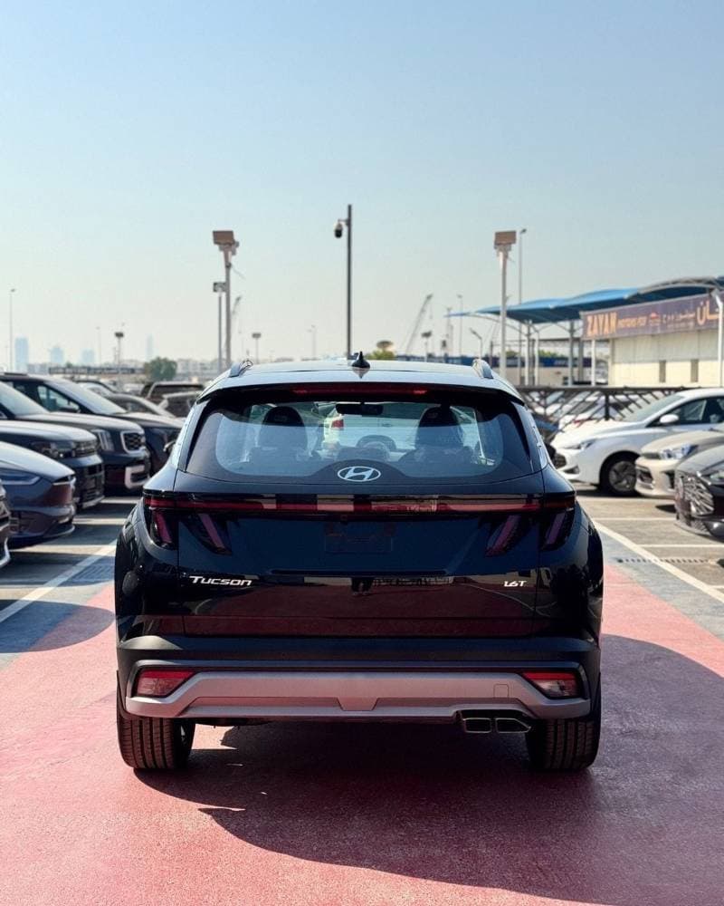 2027 Hyundai Tucson thumbnail 3
